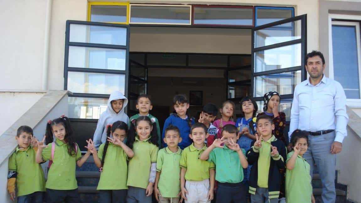 AYHAN USLU - 3/B ASINIF ÖĞRETMENİ